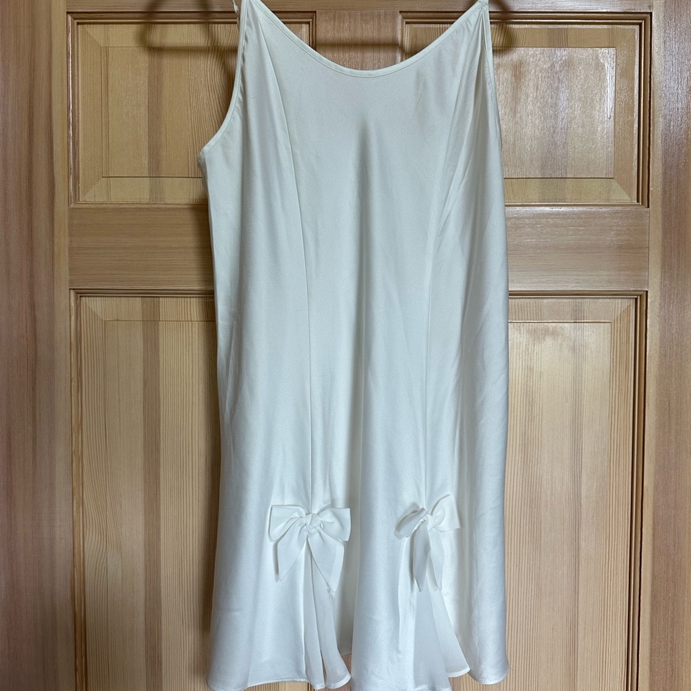 White Sleeveless Chemise Dress with Bow Details